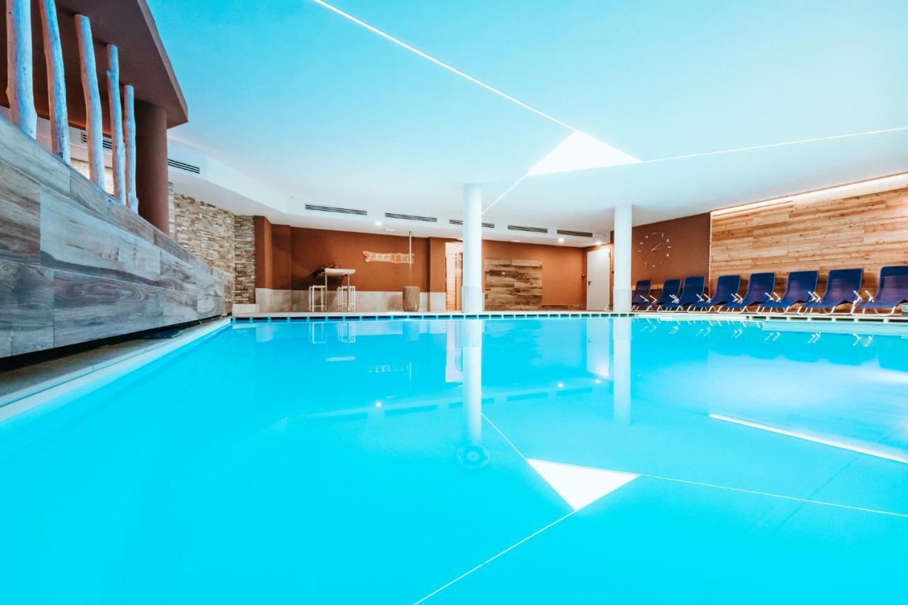 Gaia Residence Hotel Медзана Экстерьер фото